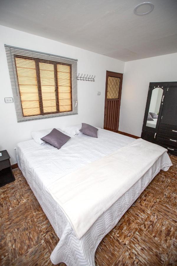 Komodo Alojamiento- Hostal Autoservicio, Ubicado Cerca Al Centro Historico - Bano Privado, Wifi , Cama 2X2 Y Agua Caliente Y Cocina Compartida Попаян Екстер'єр фото
