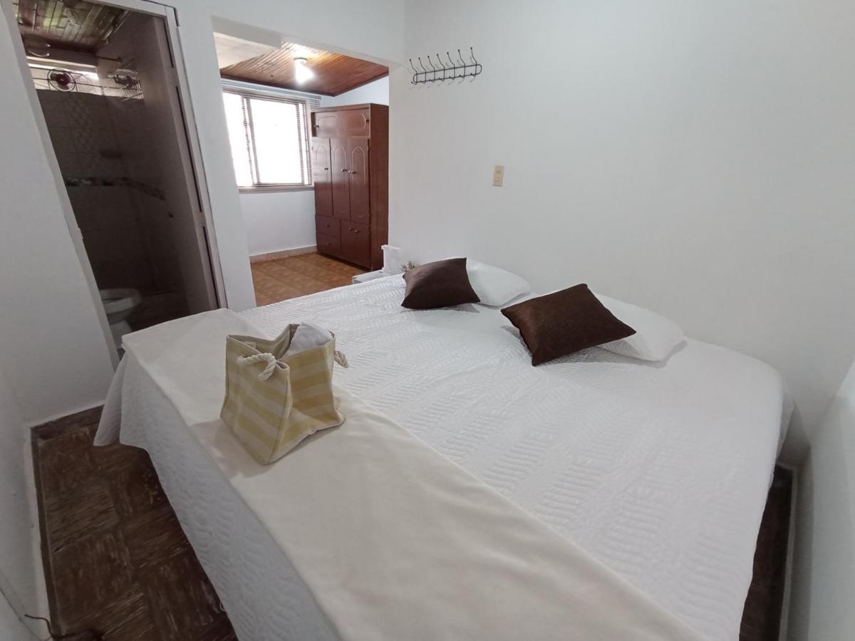 Komodo Alojamiento- Hostal Autoservicio, Ubicado Cerca Al Centro Historico - Bano Privado, Wifi , Cama 2X2 Y Agua Caliente Y Cocina Compartida Попаян Екстер'єр фото
