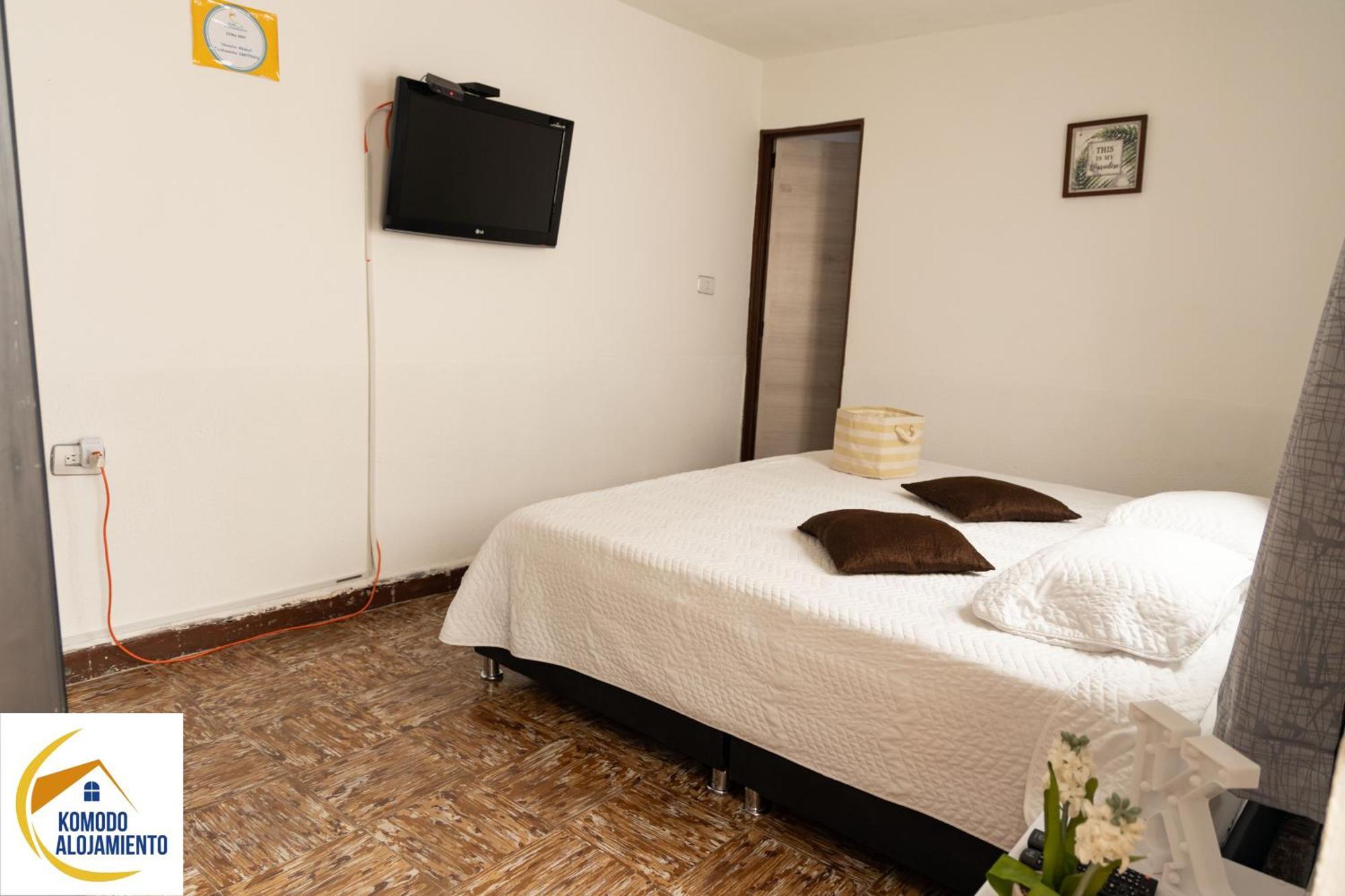 Komodo Alojamiento- Hostal Autoservicio, Ubicado Cerca Al Centro Historico - Bano Privado, Wifi , Cama 2X2 Y Agua Caliente Y Cocina Compartida Попаян Екстер'єр фото