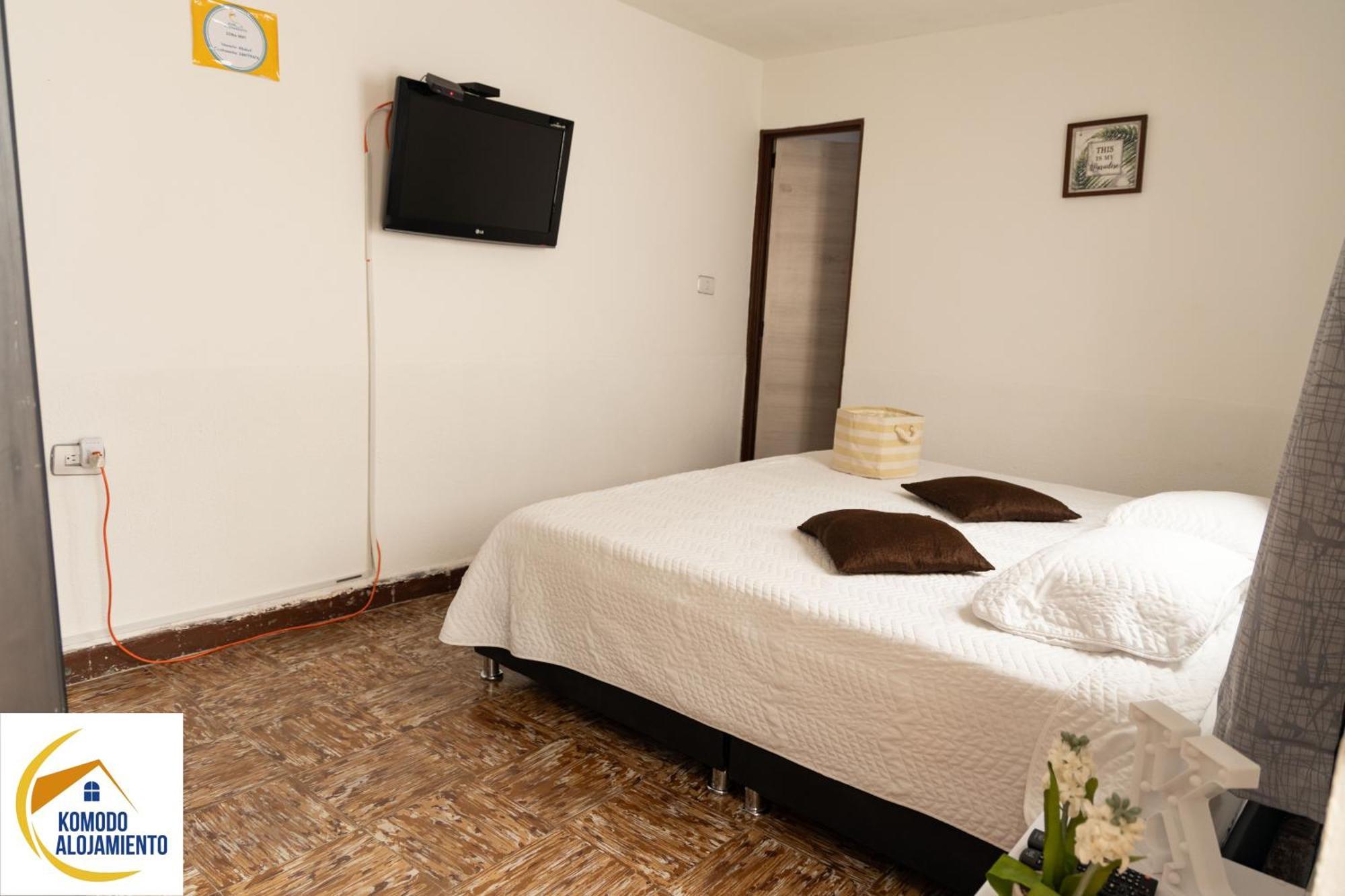 Komodo Alojamiento- Hostal Autoservicio - Ubicado Muy Cerca Al Centro Historico -Habitaciones Con Bano Privado, Wifi , Cama 2X2 Попаян Екстер'єр фото